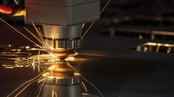 Řezání kovových plechů laserem: Komplexní průvodce základy